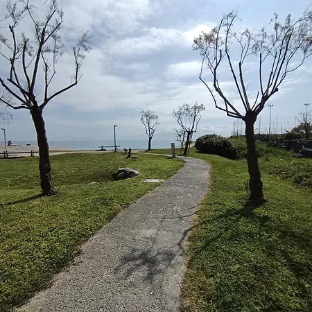 Bilocale Sul Mare Con Accesso Andora
